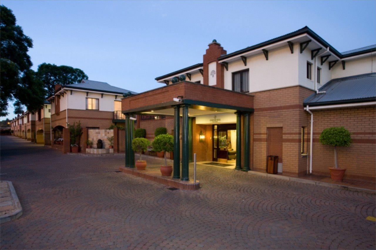 Courtyard Hotel Rosebank Johannesburgo Exterior foto